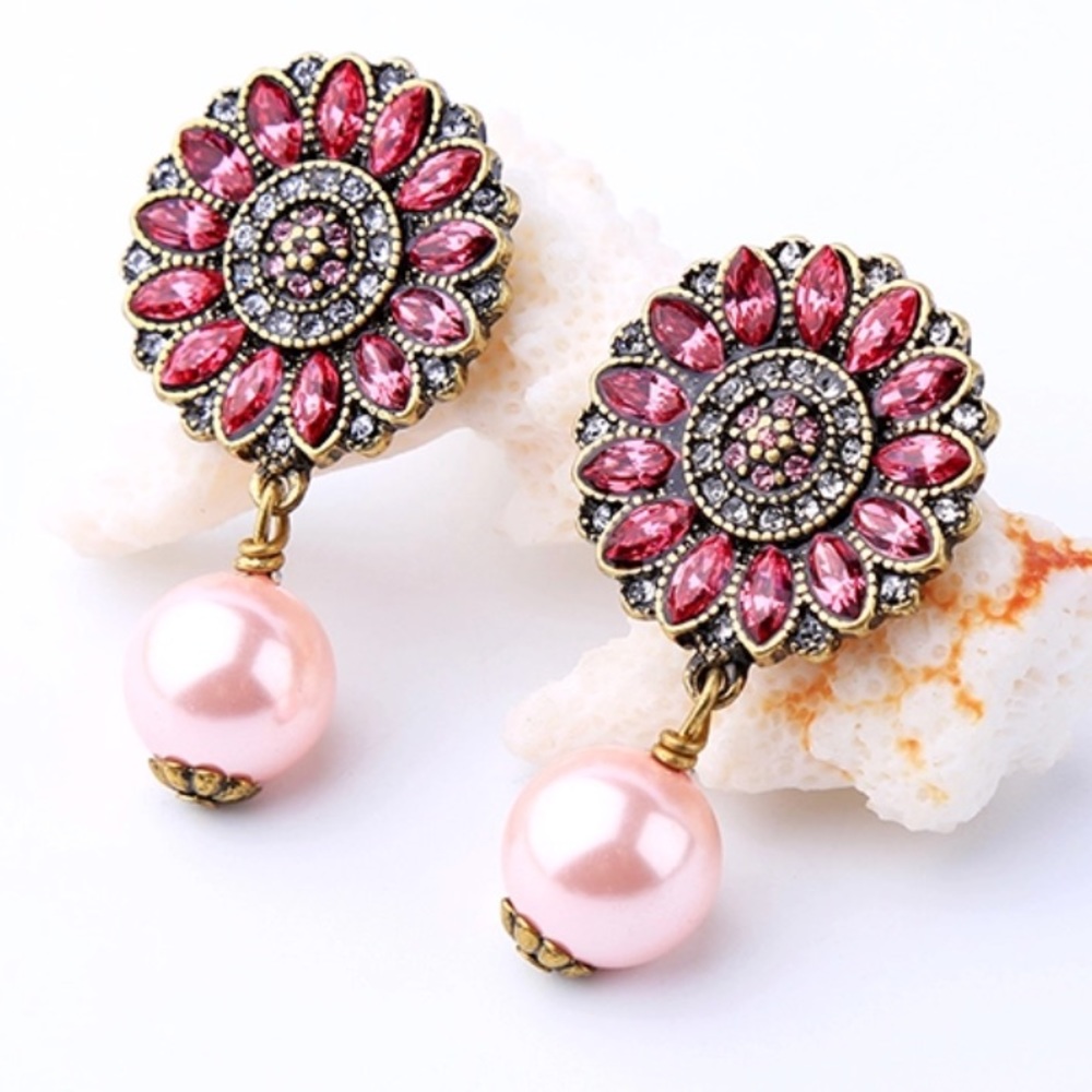 Swarovski Pink Pearl Fiesta Earrings New With Tags - Picture 2 of 3